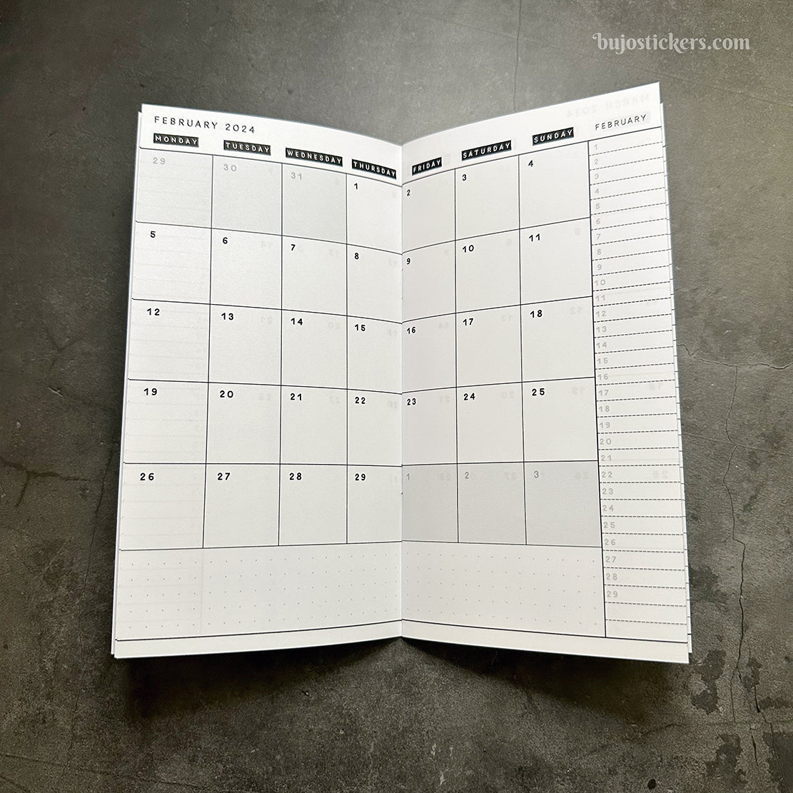 Traveler's Notebook • 2026 Dated Monthly Calendar • Regular size