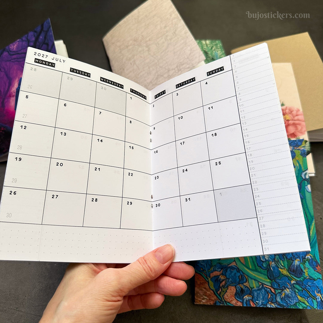 Monthly calendar in B6 size • Traveler's notebook • 12 months • 8 languages • A01