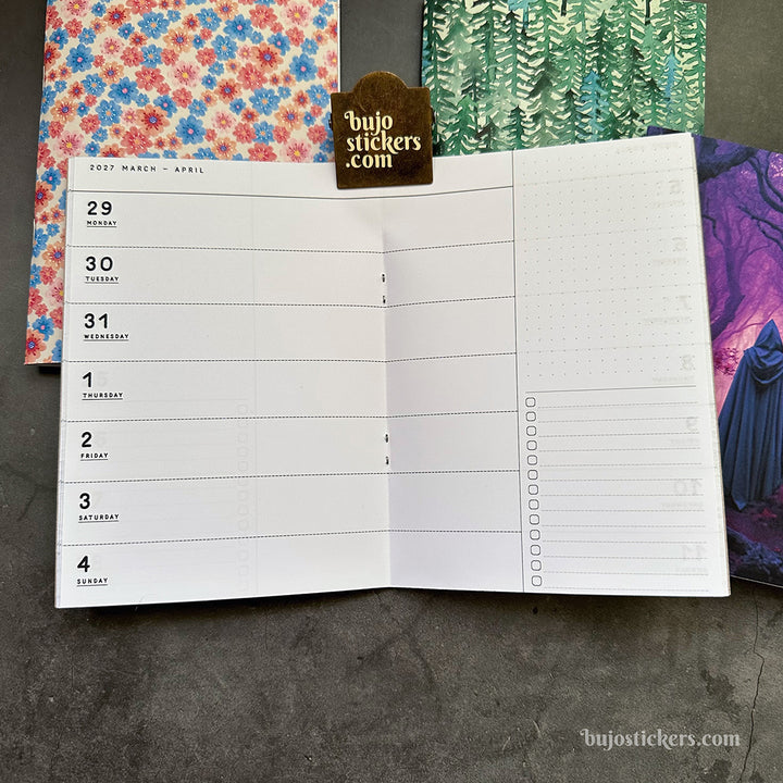 Dated Traveler's notebook in 8 languages • B6 size • Weekly horizontal calendar • Custom options • A02