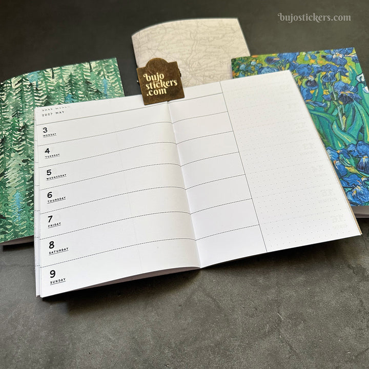 Dated Traveler's notebook in 8 languages • B6 size • Weekly horizontal calendar • Custom options • A02
