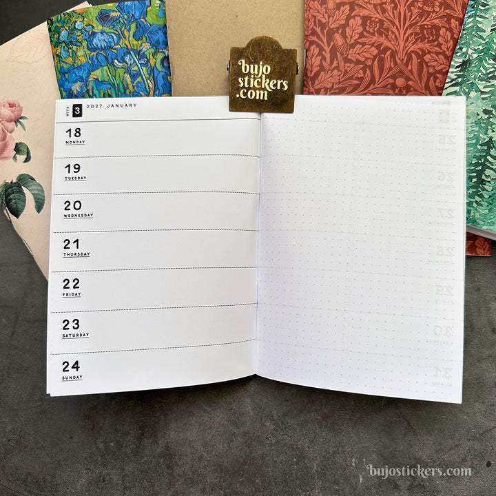 Dated Traveler's notebook in 8 languages • B6 size • Weekly horizontal calendar • Custom options • A02