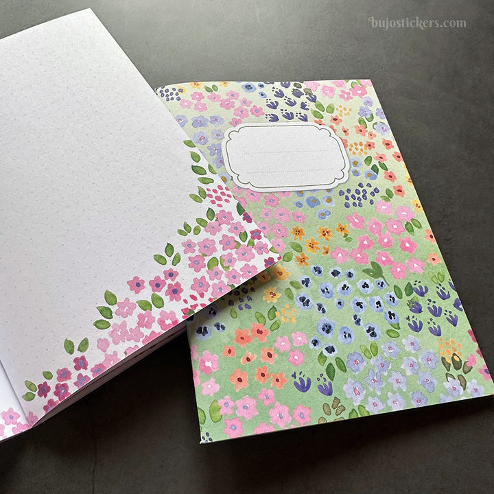 Traveler's Notebook – B6 size – Sweet florals – All pages unique!