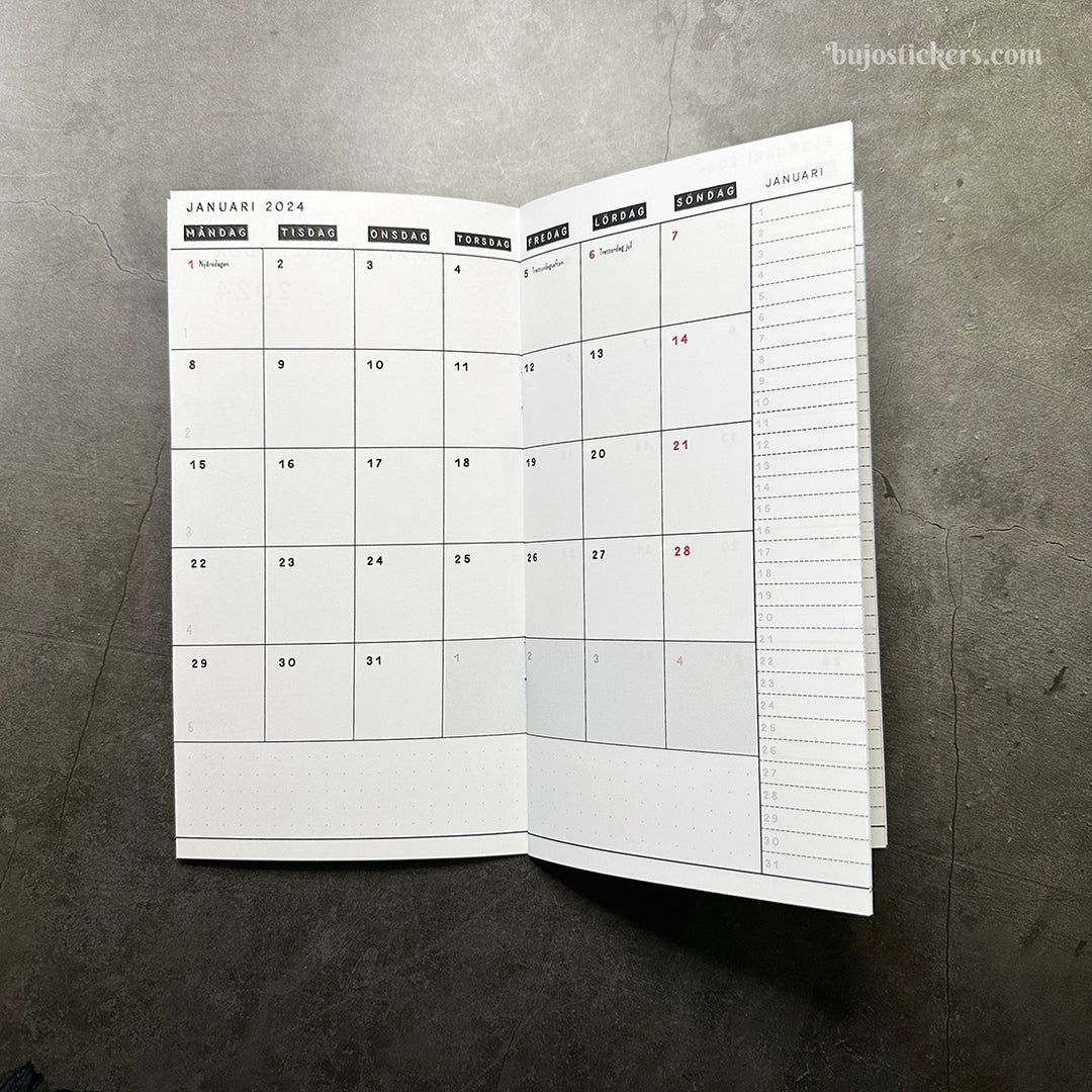 Traveler's Notebook 2024 daterad Månadskalender – Regular size – Swedish monthly calendar 🇸🇪