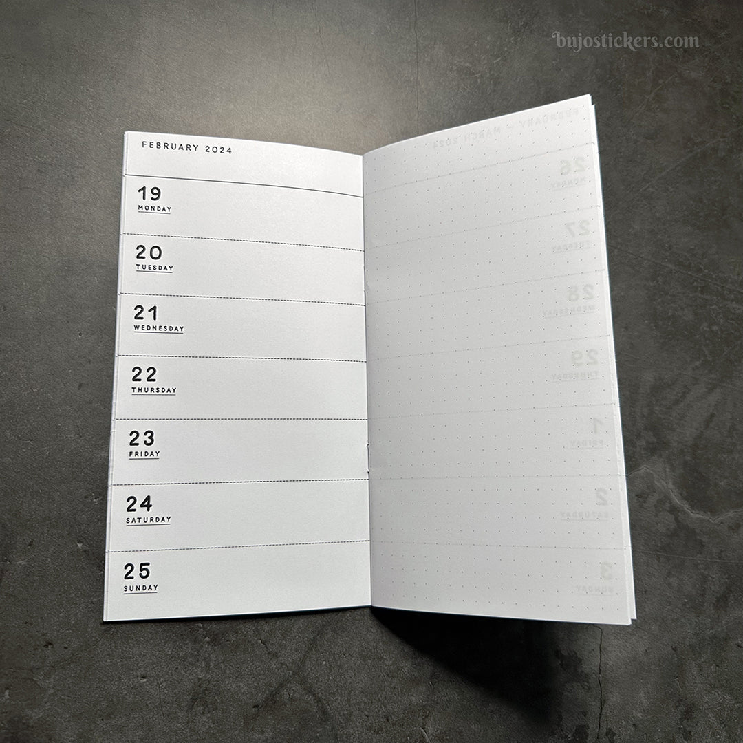 Traveler's Notebook Dated Weekly calendar 2024 • Regular size
