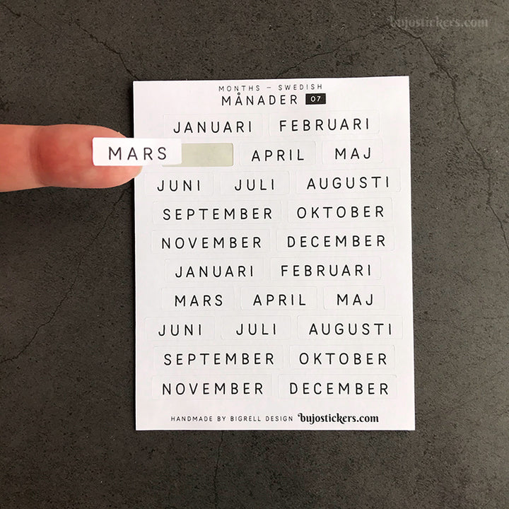 Månader 07 • Months in Swedish