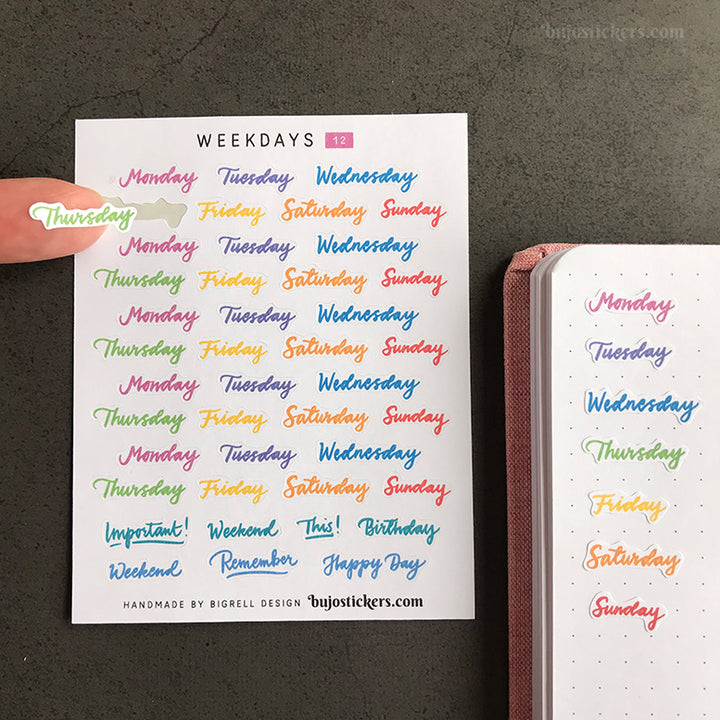 Weekdays 01 • 8 colour options