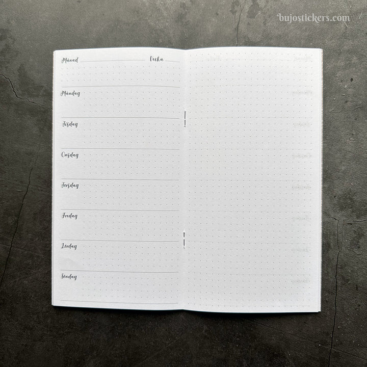 Traveler's Notebook – Regular size – Svensk Vecka + Anteckningar 🇸🇪